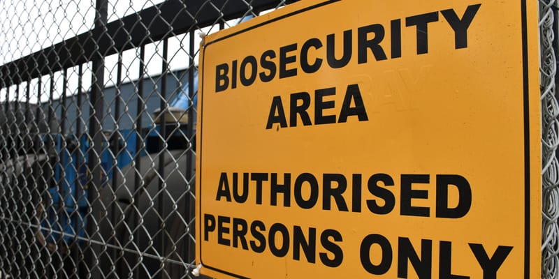 Biosecurty area, authorised persons only.